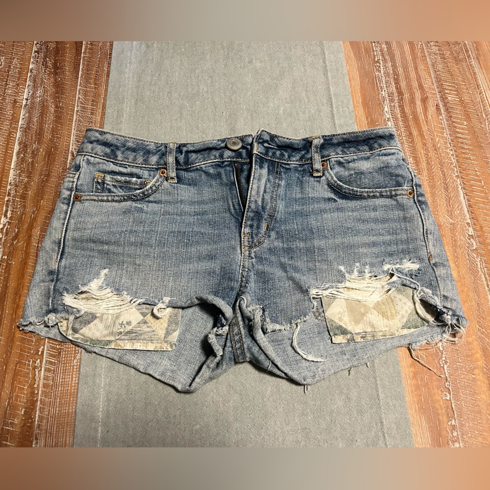 American Eagle Outfitters Light Blue Distressed Denim Shorts